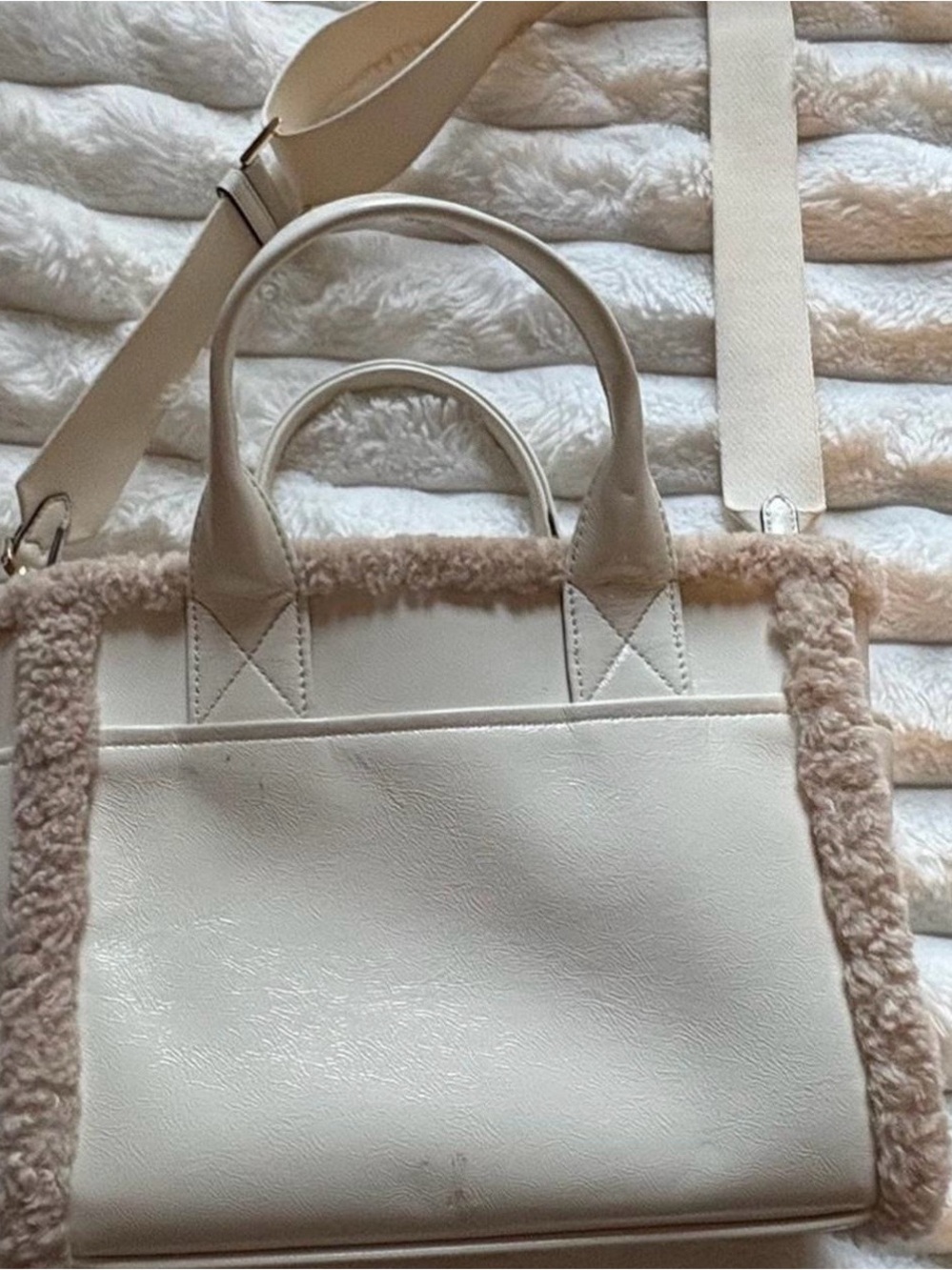 Kate Spade Cozy Shearling Mini Satchel Crossbody Cream Bag - Picture 2 of 4